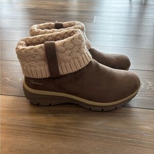 Skechers Memory Foam Women's Brown Knit-Trim Cozy Slip-On Booties